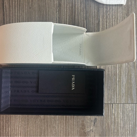 Prada Brown Oversized Sunglasses Tortoiseshell - Picture 7 of 9